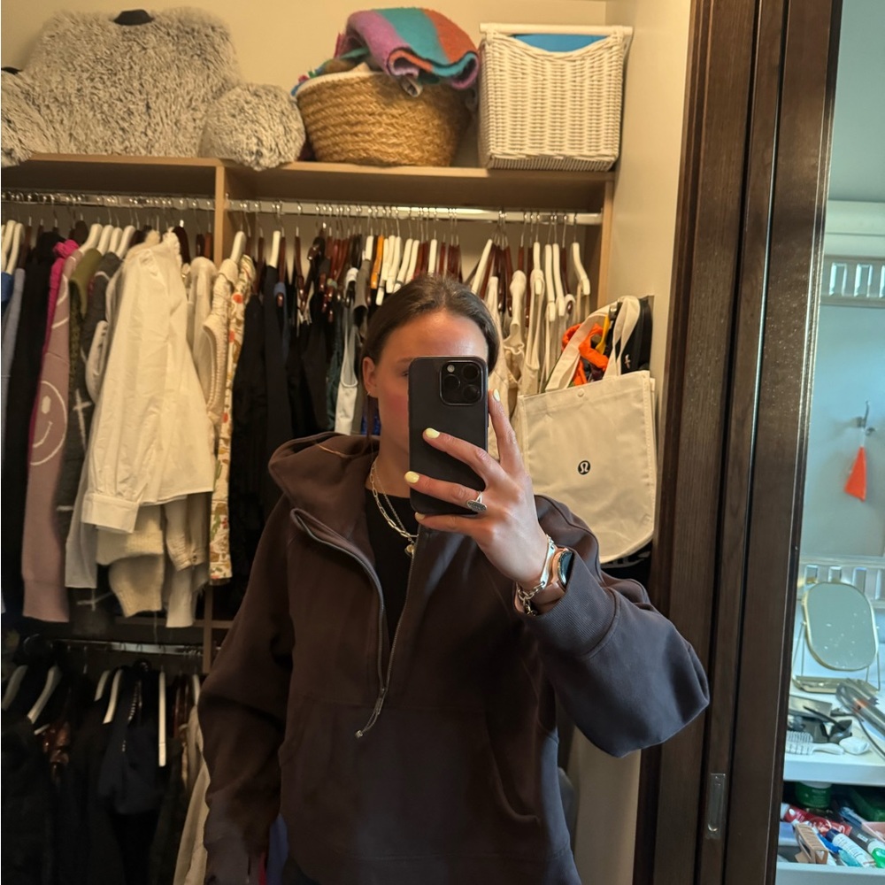 Lululemon Athletica Brown Sweatshirt Versatile Casual Top